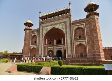 285 Taj Mahal Main Gate Images, Stock Photos & Vectors 