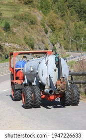 Agricultural Vehicle With Slurry Tank