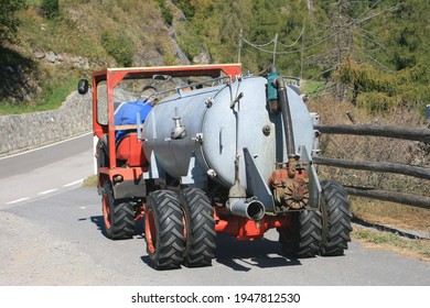 Agricultural Vehicle With Slurry Tank