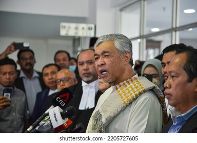 Ahmad Zahid Hamidi Speaks To Reporters At The Shah Alam High Court Complex In Selangor September 23, 2022