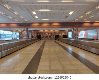 Ahmedabad, Gujarat/India- January 5, 2019: The Conveyor Belt At The Arrival Hall Of The  Sardar Vallabhbhai Patel International Airport In Ahmedabad