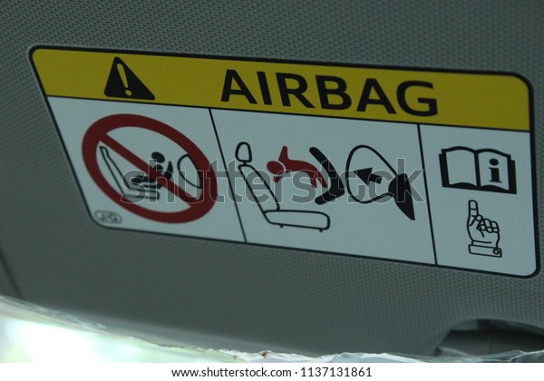 Air Bag Notice in a\
Toyota Corolla car