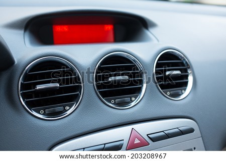 Air conditioner in car