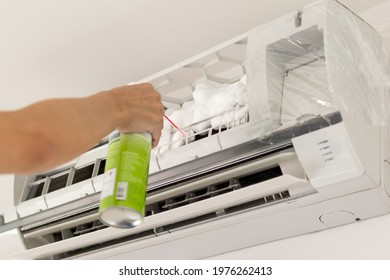 Air Conditioner Cleaning With Spray Foam Cleaner