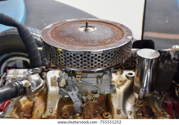 air filter engine\
car