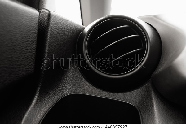 air flow conditioning\
inside the car