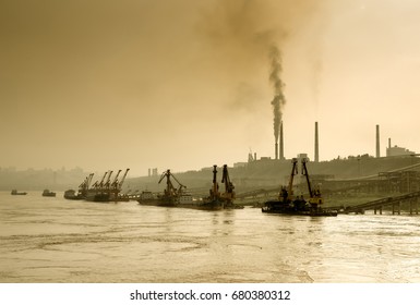 Air Pollution Subject Picture, The Yangtze River And China Sichuan