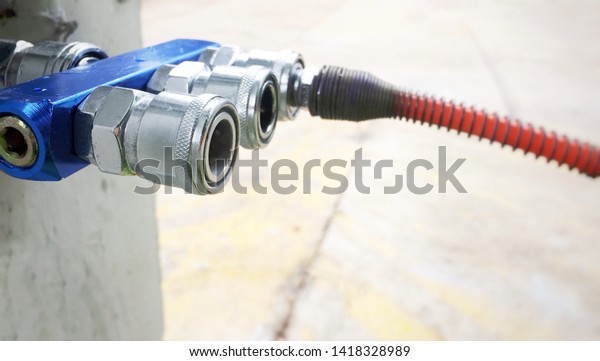 Air pump head\
attached to the air nozzle 