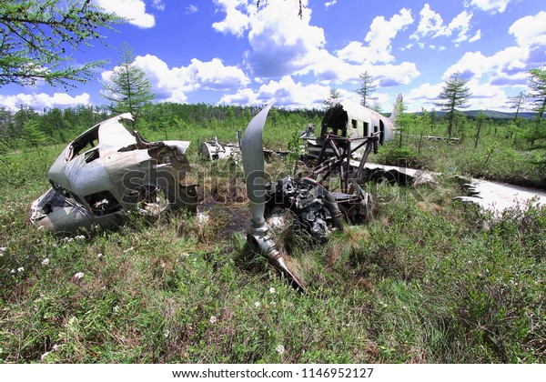Airplane crash\
place