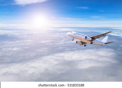 967,651 Airplane in the sky Images, Stock Photos & Vectors | Shutterstock