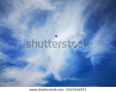 Similar – Foto Bild Modellflugzeug fliegt am Himmel