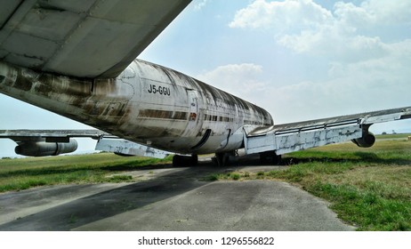 Airplane Graveyard, Airplane Wreck