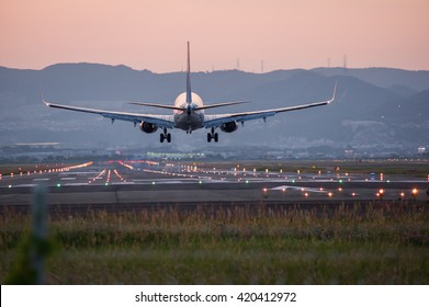 227,490 Plane landing Stock Photos, Images & Photography | Shutterstock