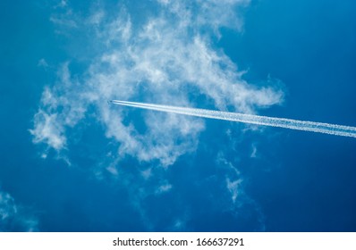 982,640 Trails sky Images, Stock Photos & Vectors | Shutterstock