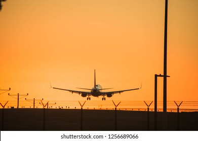 Sunset Landing Brussels Zaventem Airport Stock Photo 581280244 ...