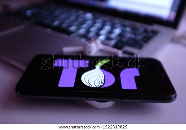 Airpods 2 Iphone 11 Pro Tor Stock Photo Edit Now