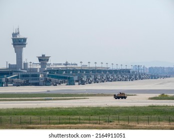 787 Atatürk international airport Images, Stock Photos & Vectors ...