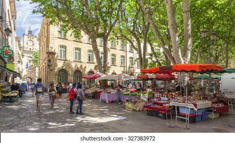 AIX EN PROVENCE, FRANCE - JUNE 1, 2015  : Market On A Square In Aix En Provence