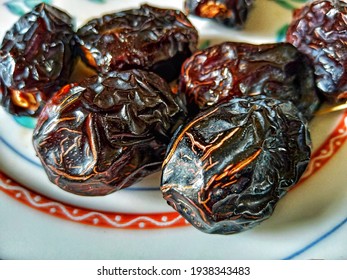 Ajwa Aliyah King Of Dates From Madinah Saudi Arabia Ramadhan Kareem