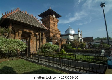 92 Gambar Masjid Kudus Terlihat Keren 92 Gambar Masjid Kudus Terlihat Keren
