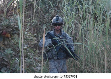 AL TARIMIA, IRAQ, JULY 10th 2008 - Soldiers From The 25th Infantry Division Conduct A Patrol At Dawn.