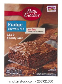 ALAMEDA, CA - FEBRUARY 23, 2015: Illustrative Editorial Of One 18.3 Ounce Box Of Betty Crocker Brand Fudge Brownie Mix. New Look, Same Great Taste.