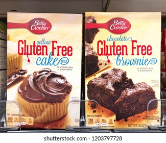 Alameda, CA - October 01, 2018: Grocery Store Shelf With Boxes Of Betty Crocker Brand Gluten Free Cake Mix And Brownie Mix. A Gluten-free Diet Is Recommended For People With Celiac Disease.