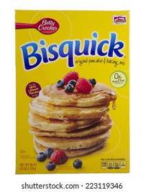 ALAMEDA, CA - OCTOBER 09, 2014: 96 Ounce Box Of Betty Crocker Brand Bisquick. Original Pancake And Baking Mix.