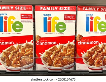 Alameda, CA - Sept 23, 2022: Grocery Store Shelf With Boxes Of Life Cereal, Cinnamon Flavor. Life Cereal Was Introduced In 1961 By The Quaker Oats Company