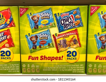 Alameda, CA - Sept 7, 2020: Grocery Store Shelf With Nabisco Brand Teddy Grahams, Mini Chips Ahoy And Animal Crackers. Large Box With 20 Packages.