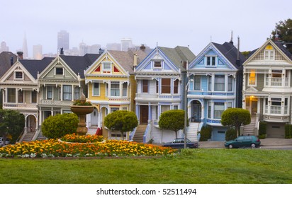 Alamo Square, San Francisco Skyline