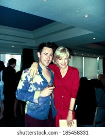 Alan Cumming And Diane Sawyer At Bailey House Key Awards Annual Benefit, NY 6/18/2002