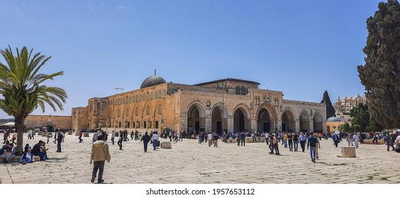 Al-Aqsa Mosque compound during a Friday in Ramadan.
Old city , Jerusalem ,Palestine
04-17-2021

