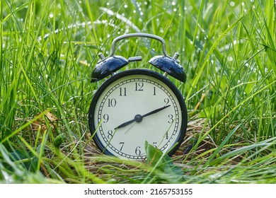 8,224 Recycle clock Images, Stock Photos & Vectors | Shutterstock