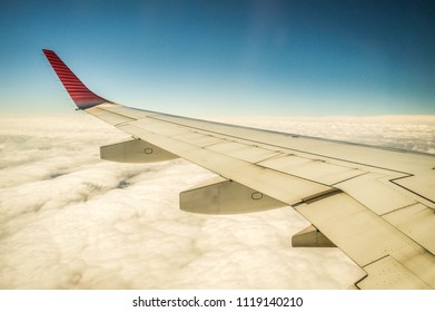 5 Alas de avion Images, Stock Photos & Vectors | Shutterstock