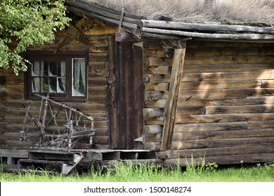 Alaska Log Cabin Images Stock Photos Vectors Shutterstock