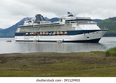 Alaskan Cruise Ship Destination Vacation 