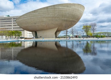 Albany, New York, United States Of America – April 26, 2017. The Egg Building, A Performing Arts Venue, At The Empire State Plaza Complex In Albany, NY. Built Between 1966 And 1978.  