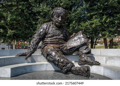 Albert Einstein Memorial Bronze Statue, Washington, D.C. March 30, 2022