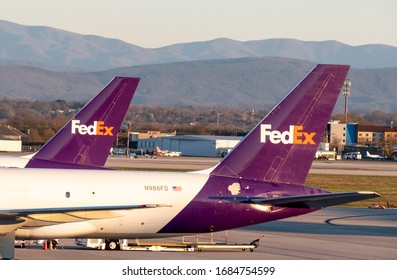 Alcoa, TN - March 8 2020: Two FedEx 757s Parked At McGhee Tyson Airport. The Closer Airplane, N986FD, Started Service In 1997 With TWA And Was Bought By Federal Express In 2013