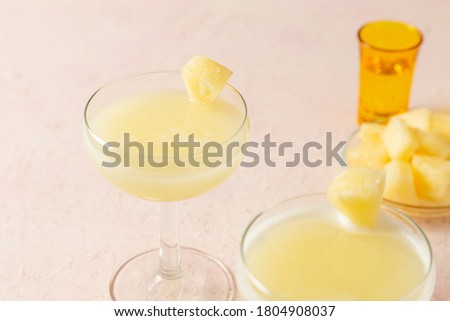 alcoholic drink made with pineapple