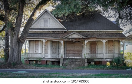 Alexandria, Louisiana United States - December 26 2020: the front of an old house at the bank of a river