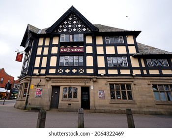 Alfreton, Derbyshire, UK 10 26 2021 Old Fashioned Town Pub