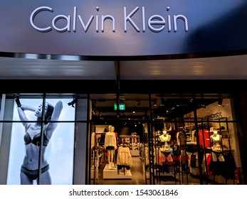 calvin klein store nearby