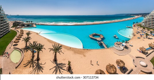 ALGARROBO, CHILE - JAN 15: San Alfonso Del Mar, Guinness World Record Of The Biggest Swimming Pool Of The World With 8 Hectares And 1 Km In Length. Algarrobo, Chile, Jan 15, 2012.