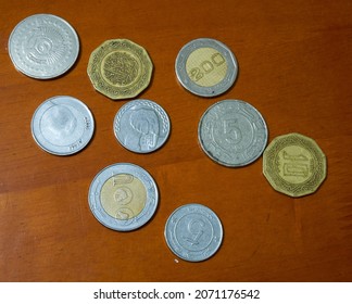 Algerian Dinar Coin And Banknotes