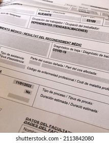 Alicante, Spain - January, 2022: Medical Certificate Of Covid 19 Infection Given To A Person By Doctor In Spanish Language 