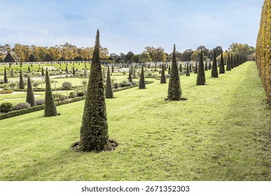 Aligned pine trees on one of the gardens within Hampton Court Palace.
Wide open space in this spectacular English style parkland.