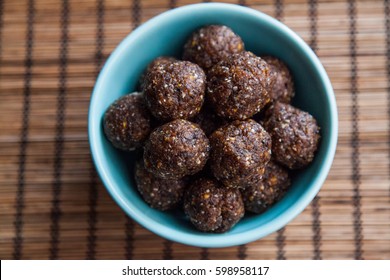 All Natural Healthy Raw Energy Bites