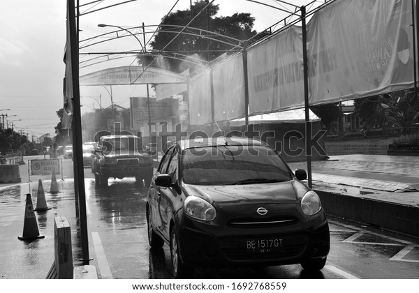all\
vehicles without exception that enter the city must pass through\
the disinfectant spraying chamber, to prevent corona virus\
transmission. Purwokerto / Indonesia - 2 April\
2020